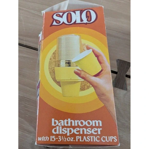 Vintage Solo Cup Dispenser For Bathroom Wall Mounted Retro Yellow New Old Stock - Picture 5 of 9